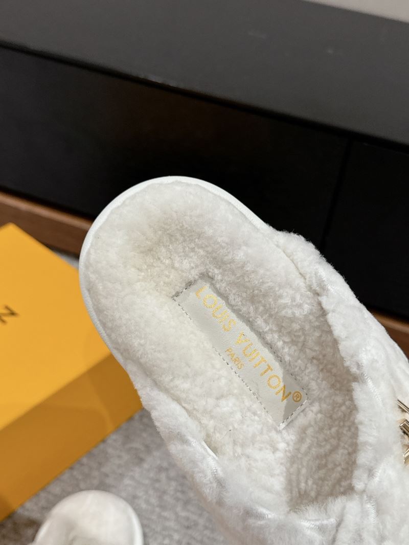 Louis Vuitton Slippers